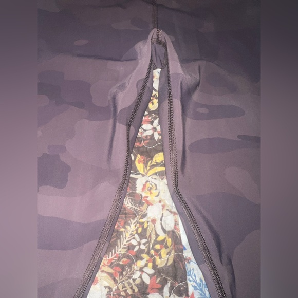ALO Yoga Camo Vapor Leggings NWOT - Picture 3 of 9
